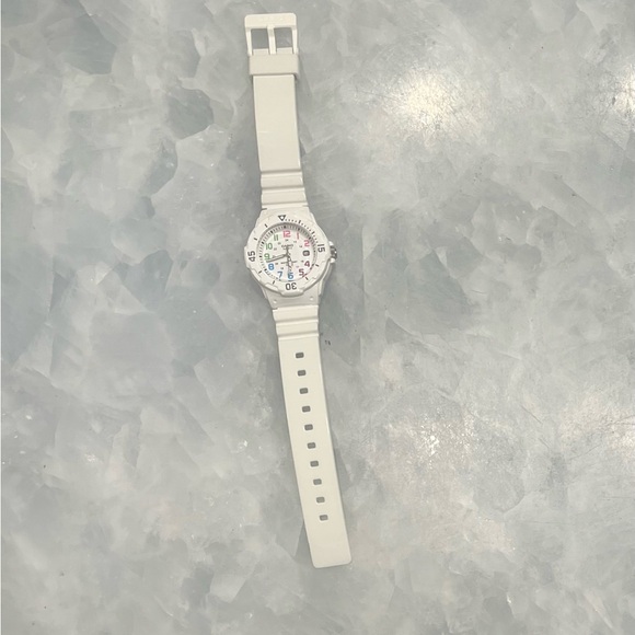 Casio white band, multicolor face - Picture 4 of 5